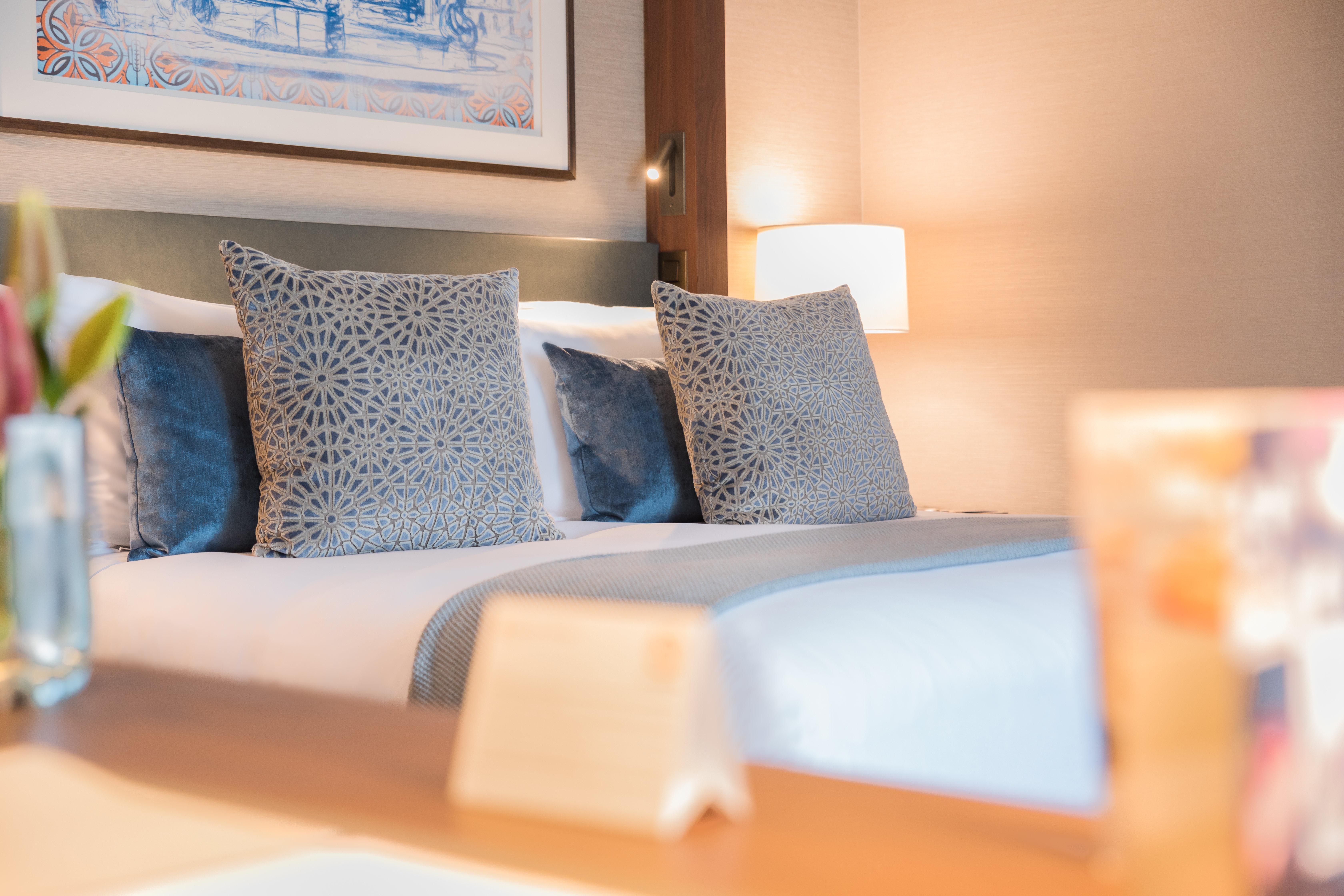Intercontinental Lisbon By Ihg Hotel Exterior photo A bedroom on board