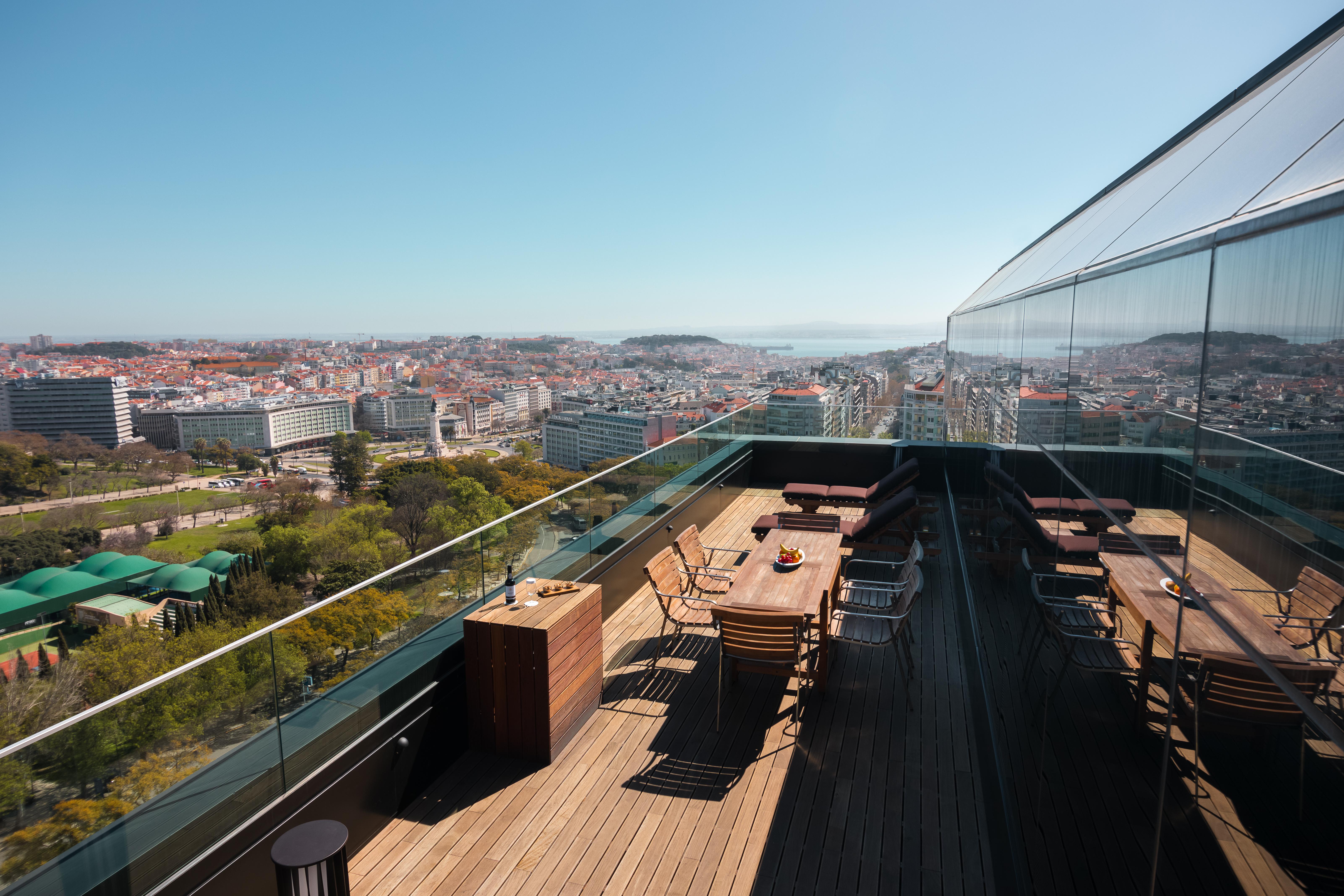 Intercontinental Lisbon By Ihg Hotel Exterior photo