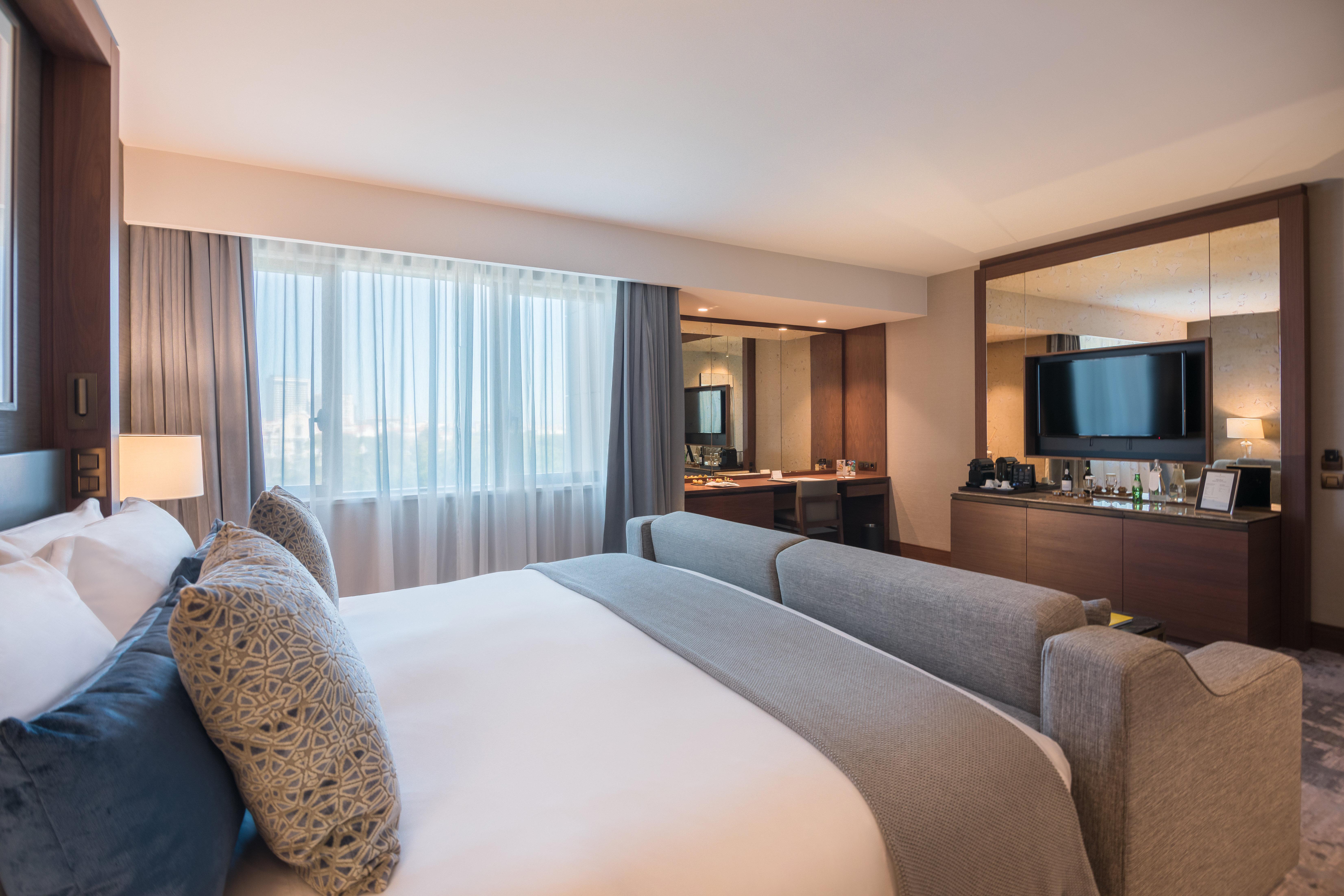 Intercontinental Lisbon By Ihg Hotel Exterior photo A bedroom at the hotel