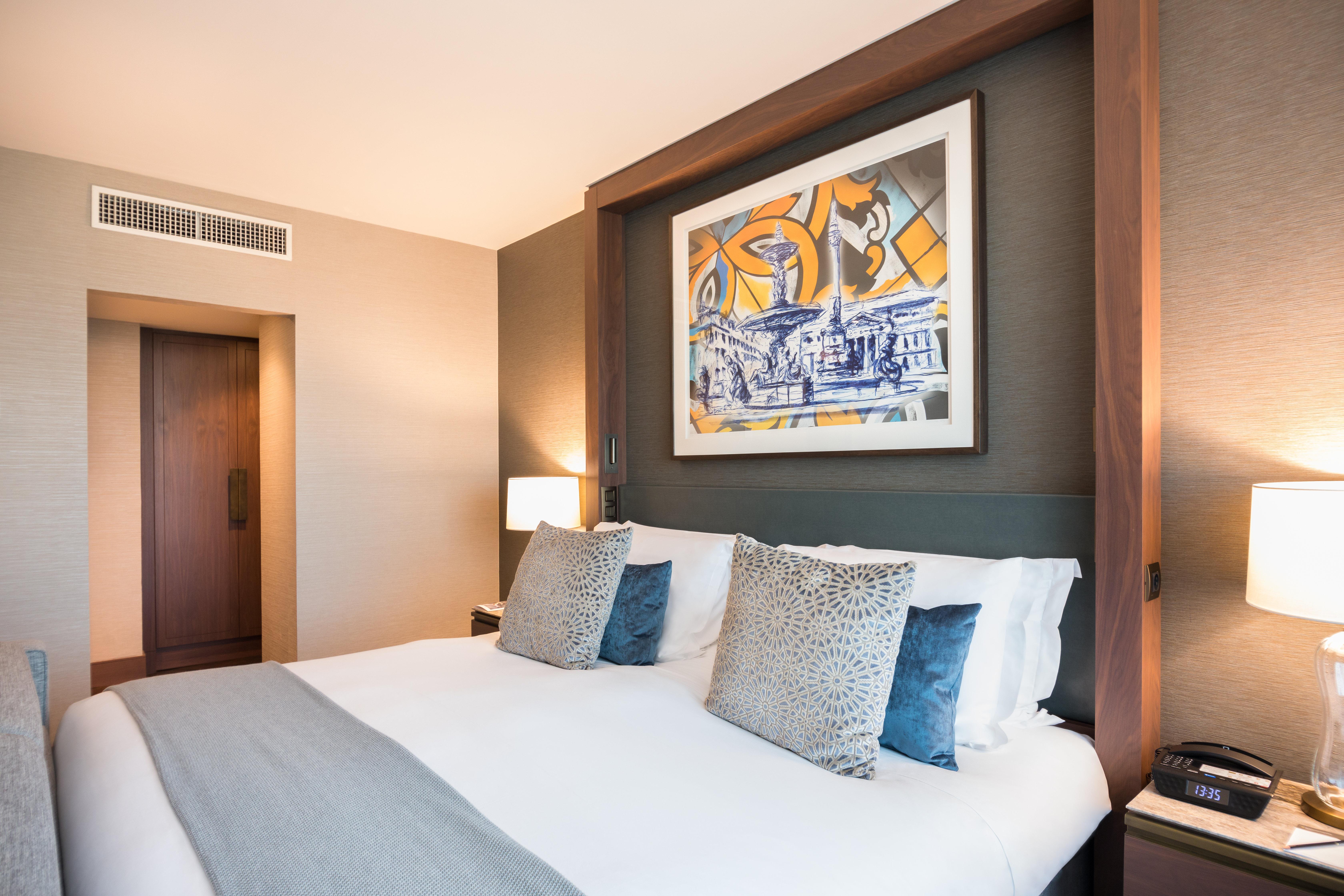 Intercontinental Lisbon By Ihg Hotel Exterior photo A bedroom at the hotel