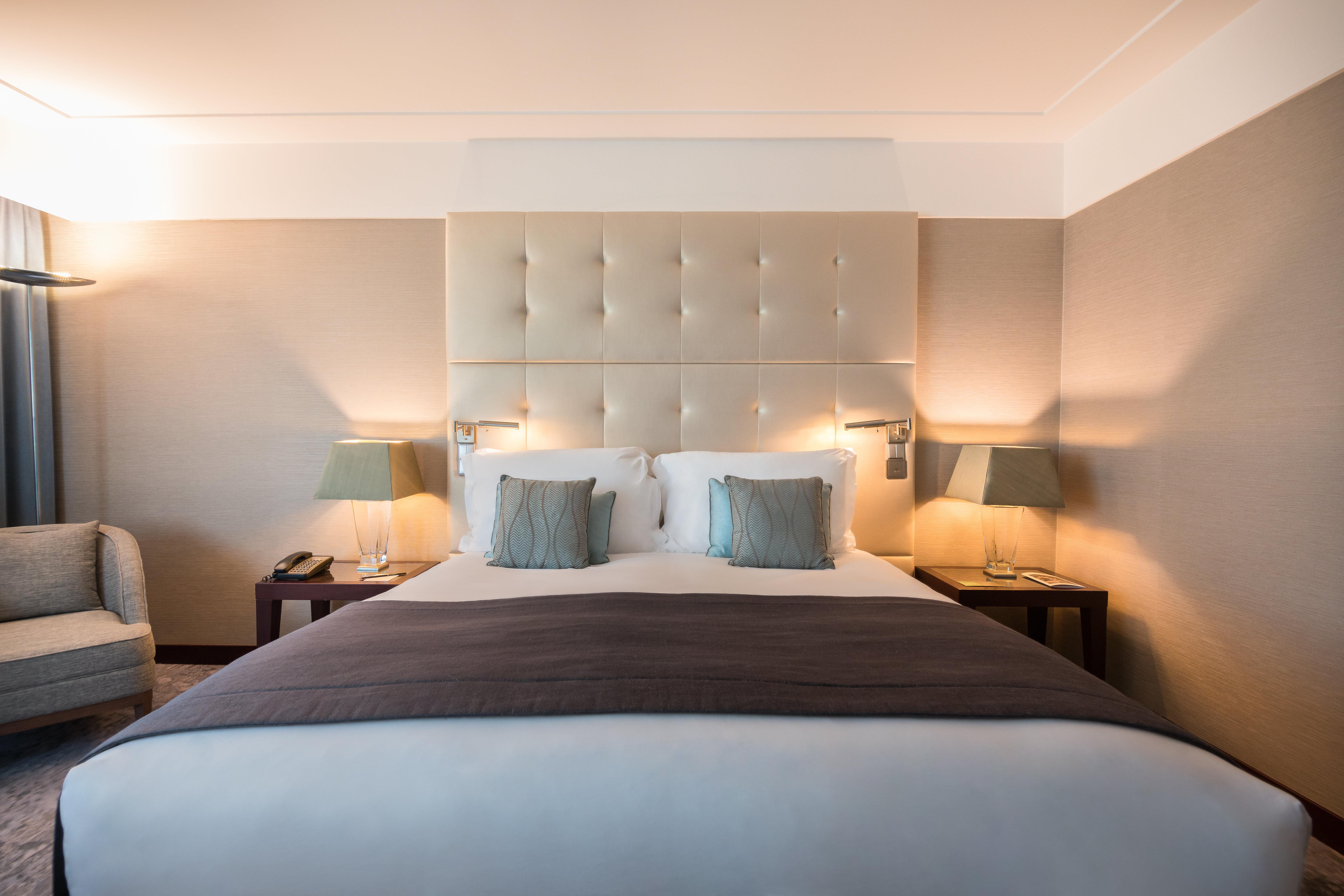 Intercontinental Lisbon By Ihg Hotel Exterior photo A bedroom at the hotel