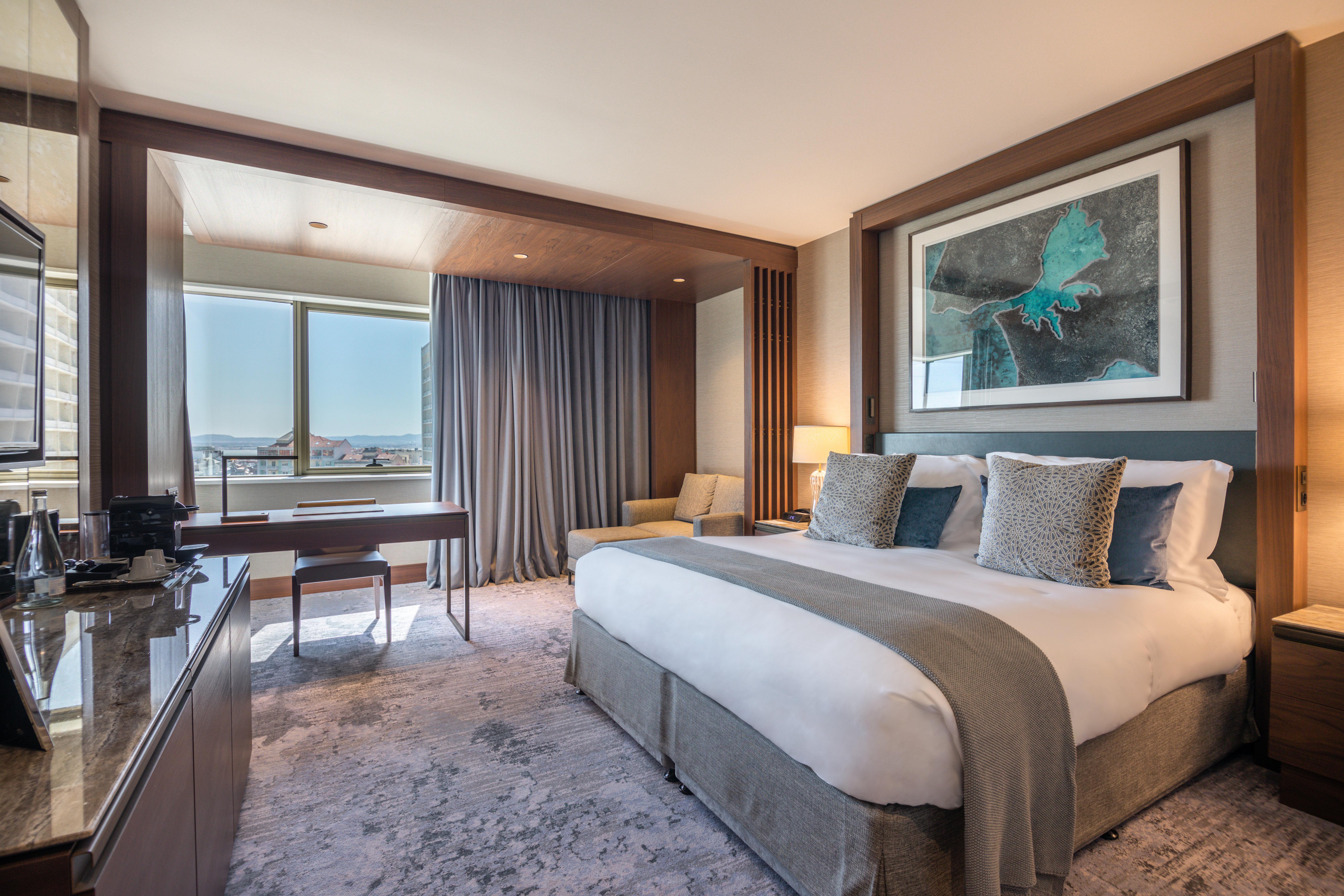 Intercontinental Lisbon By Ihg Hotel Exterior photo Executive Suite