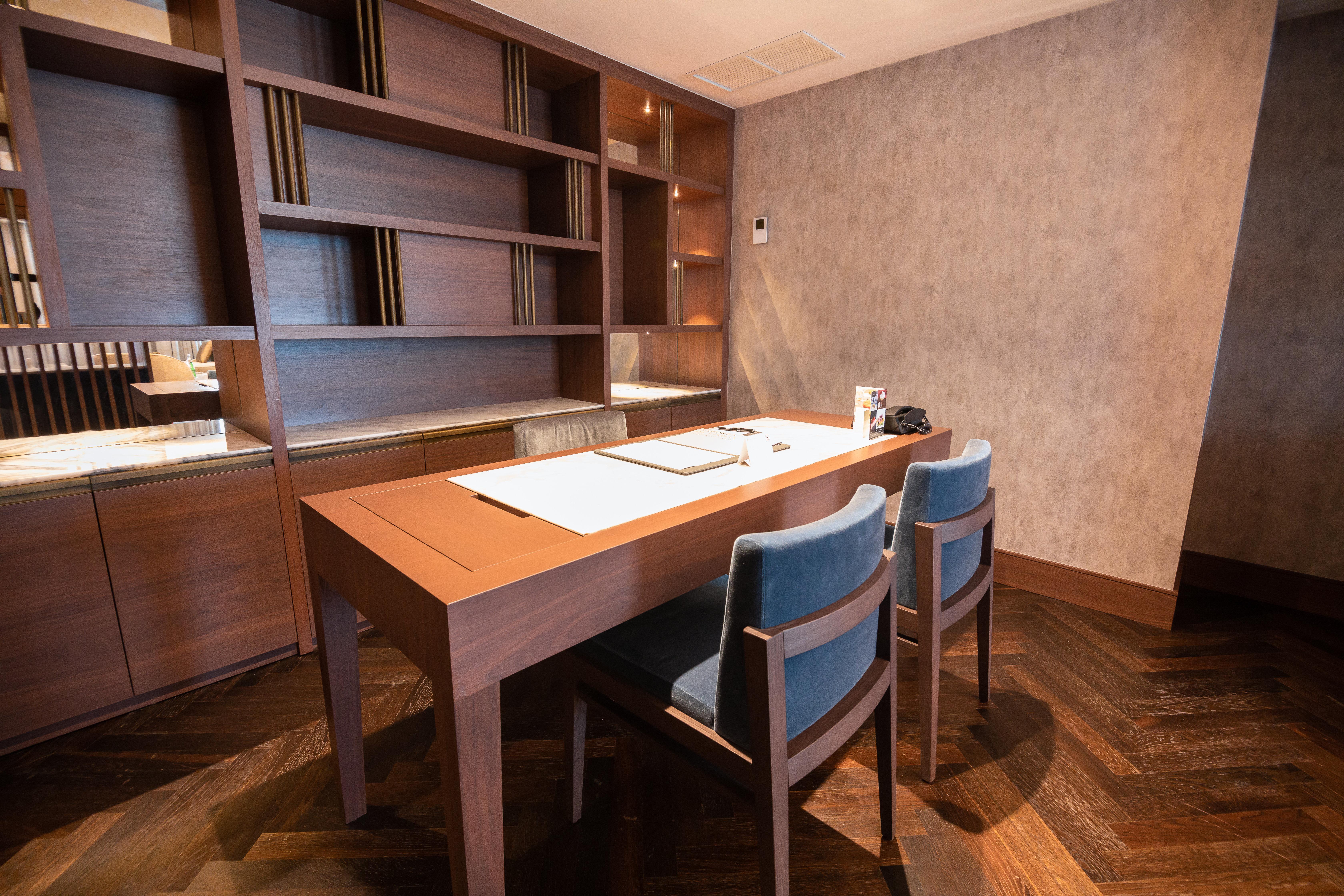 Intercontinental Lisbon By Ihg Hotel Exterior photo The library